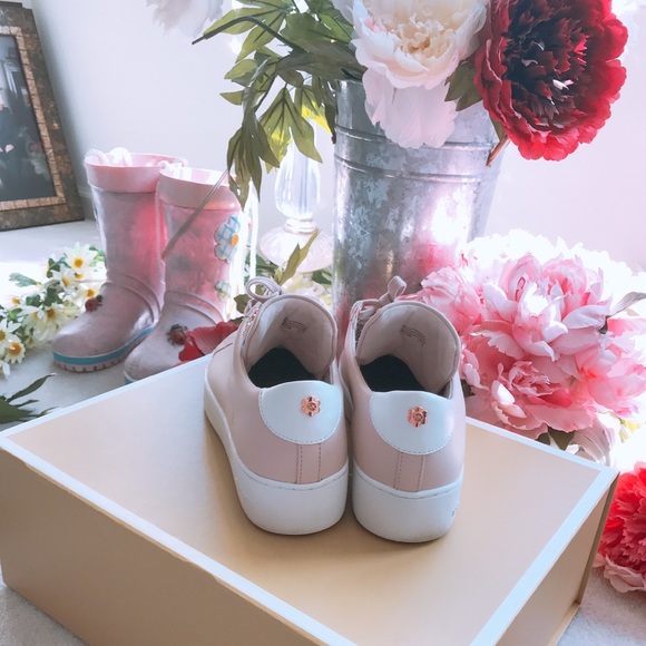 Michael Kors Shoes - Picture 6 of 8